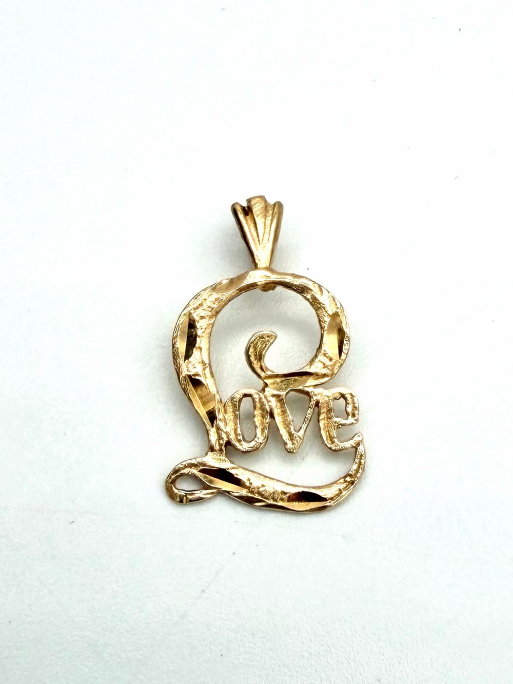 14K Solid Gold 'Love' Script Pendant Necklace Charm Vintage Michael Anthony